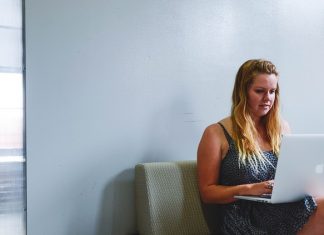 10 Tips for Making Easy money Through College