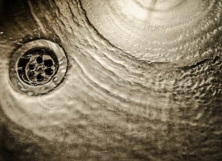 SEVEN DIY TIPS TO CLEAN YOUR SMELLY DRAINS