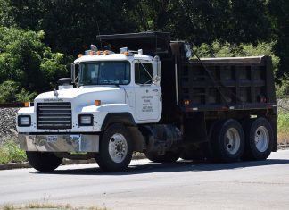 Top 7 Steps to Take Following a Truck Accident Dump Truck, Construction, Demolition, Dumper, Heavy
