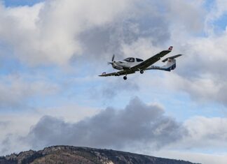 Flight School: Everything You Need To Know Before Applying