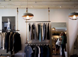 8 Tips for Clothing Retail Success