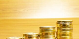 4 rows of coins arranged in ascending order Free Photo