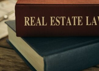 What Does a Real Estate Lawyer Do?