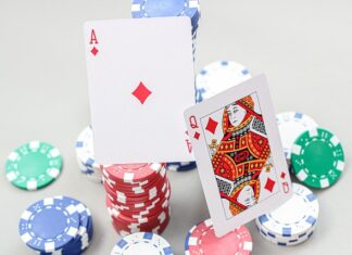 Pros And Cons of Playing Blackjack Online