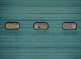 Several Advantages of Building Metal Garages for Your Home