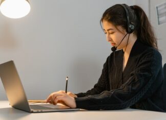 How to Prepare a Simultaneous Interpretation Workstation