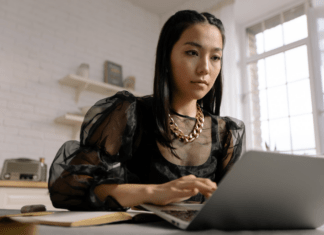Secrets of Making Money on Webcam Without Undressing