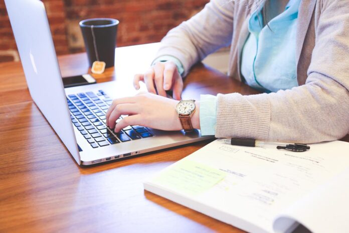 Photo by StartupStockPhotos