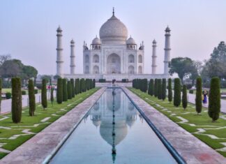 How Has Bitcoin Impacted the Economy Of India? photo of Taj Mahal