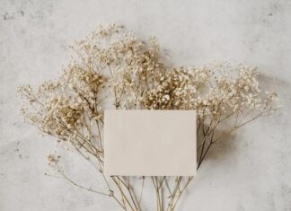 Unique Touches to Add to Your Wedding Cards