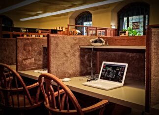 FIVE ADVANTAGES OF ONLINE EDUCATION THAT YOU DIDN’T KNOW ABOUT Free Library Quiet photo and picture