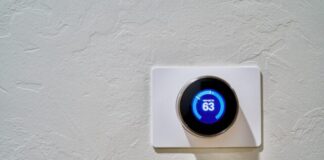 white thermostat at 62