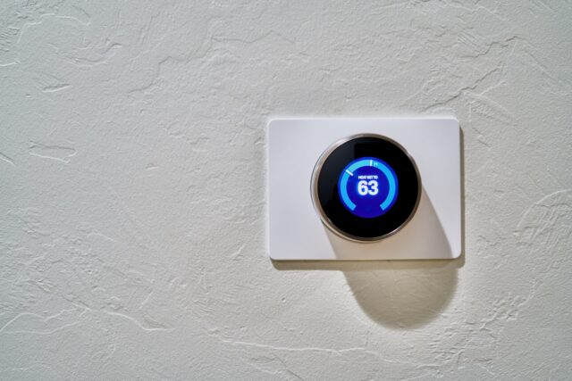 Photo by Dan LeFebvre white thermostat at 62