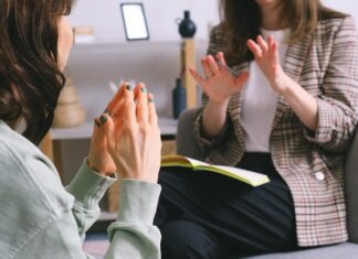 How to Communicate with Your Clients in the Right Way