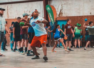 10 Interactive Presentations Ideas that will Engage Students a group of people playing a game of tennis