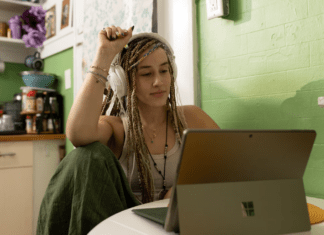 Tech and Social Impact: How College Students Use Technology for Positive Change