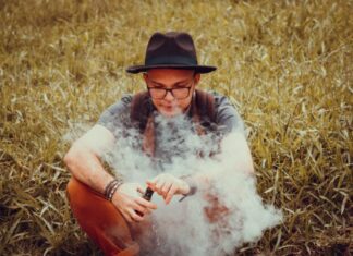 Decoding E-Liquid Labels: Understanding Ingredients And Ratios