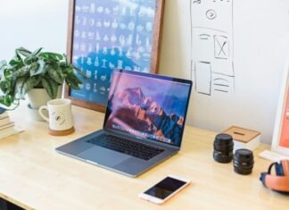How to Transfer Photos from iPhone to Computer? |Cleaning App iOS 17/18 Supported| iCareFone iOS App turned on MacBook Pro
