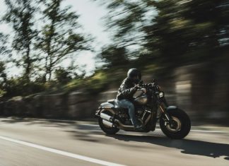 How to Handle a Motorcycle Accident Claim Against a Drunk Driver person riding cruiser motorcycle during daytime
