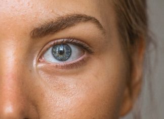 How Tear Trough Fillers Enhance Your Eyes Without Surgery? close-up photo of persons eye