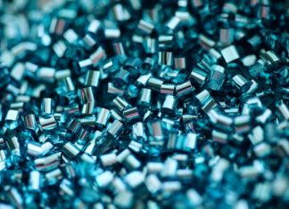 Compounding and Pelletising Extrusion: The Process Behind Everyday Products blue and white square beads