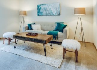How to Conduct Business Research on LinkedIn empty living room
