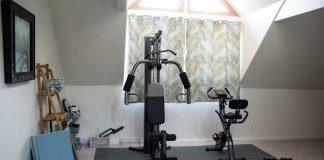black and gray exercise equipment