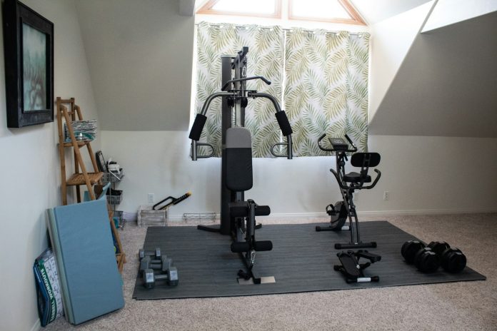 Photo by Brian Wangenheim black and gray exercise equipment