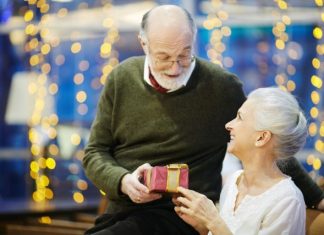 Thoughtful Gifts That Seniors Will Appreciate