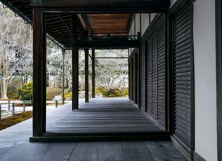 Why Are Adjustable Louvered Pergolas the Future of Outdoor Shade Solutions?