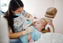 First Dentist Visit? Here’s How A Paediatric Dentist Makes It Easy