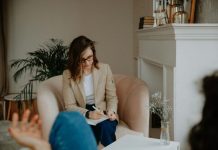 How to Choose a Counseling Degree That Aligns with Your Health Career Goals