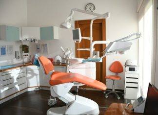 How to Choose the Right Family Dental Professional in Kitchener? red and white massage chair