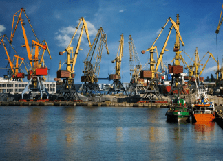 Global Crane Industry Technology Development Trends