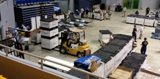 yellow and black heavy equipment