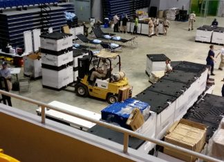 yellow and black heavy equipment