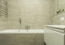 How to Know When Your Bathtub Needs Replacing Instead of Another Quick Fix