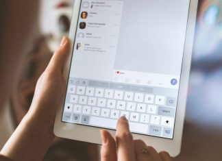 How to Read a Personal Chat Transcript Without Losing Context person using white iPad